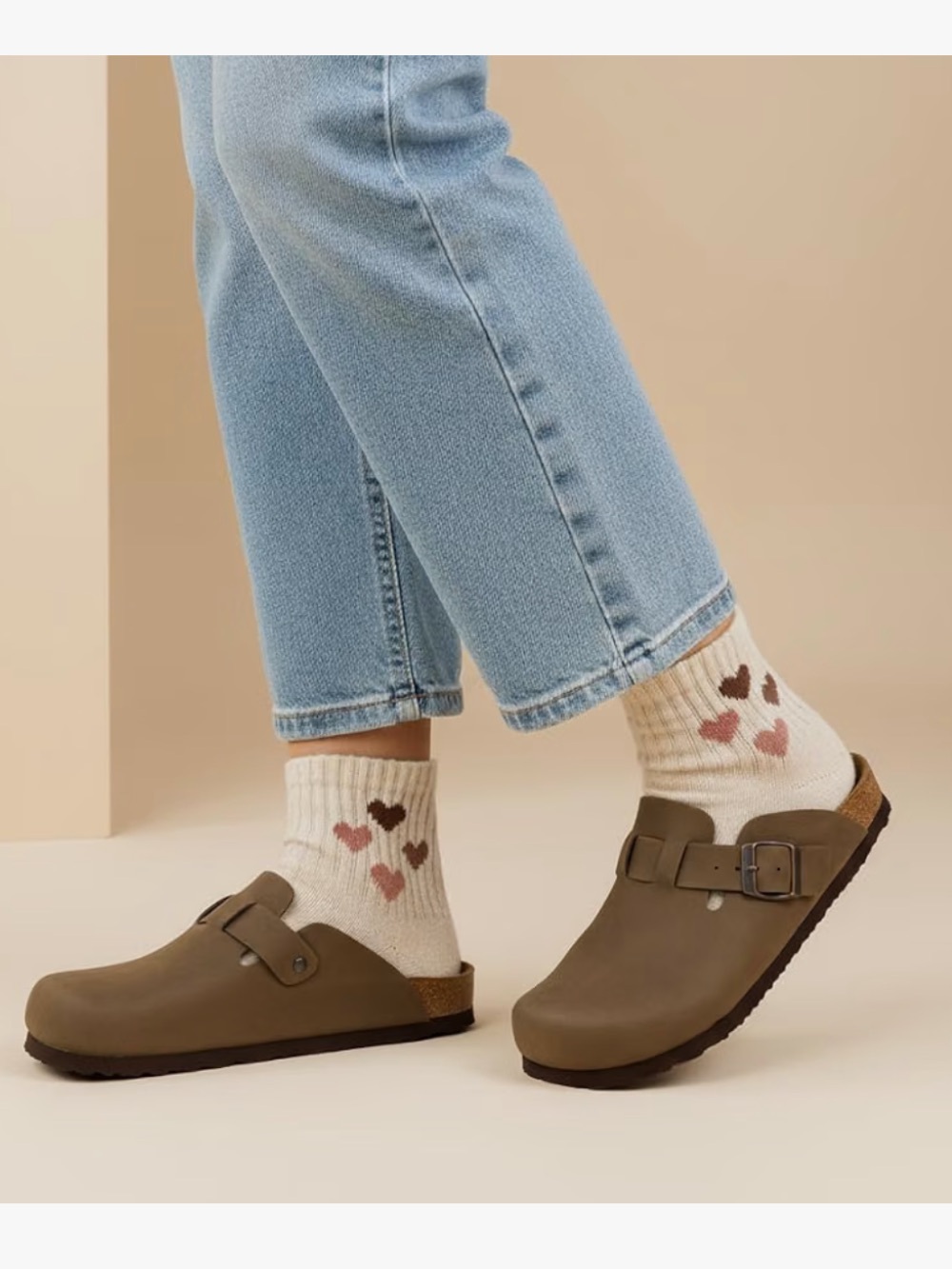 Cushionaire Clogs, Woman’s Size 9 Brown/Mocha